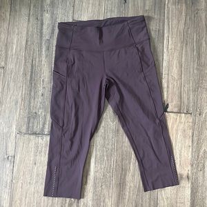 EUC Lululemon crop tights with pocket
